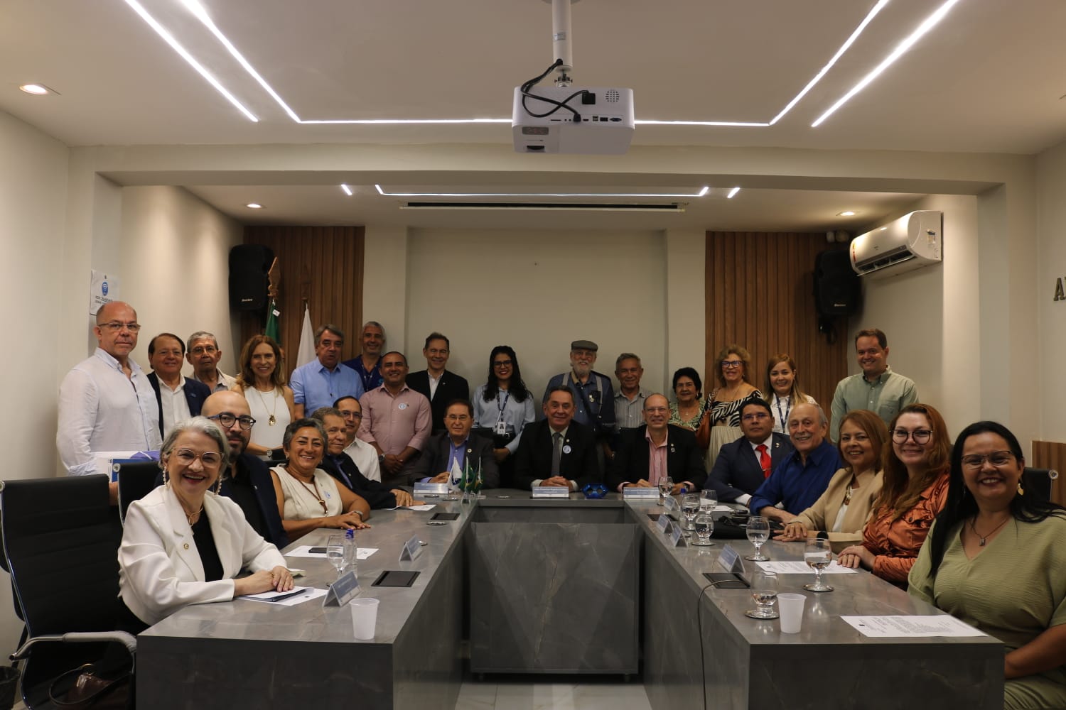 CRA-CE celebra 58 anos de criação com confraternização institucional em Fortaleza